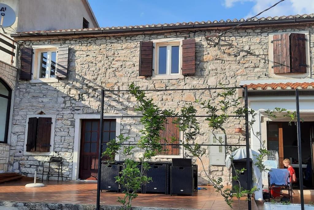Holiday Home For 8 People, Pool + Sea View Vilanija Екстер'єр фото