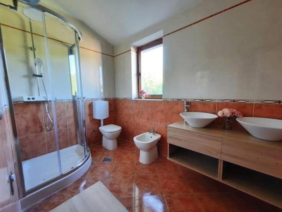 Holiday Home For 8 People, Pool + Sea View Vilanija Екстер'єр фото