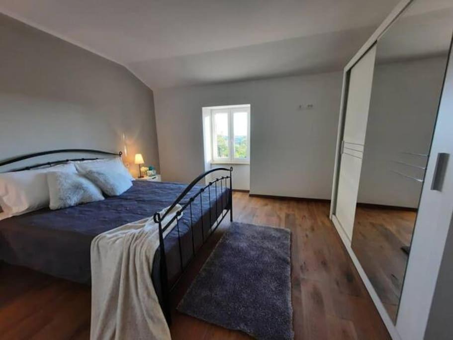 Holiday Home For 8 People, Pool + Sea View Vilanija Екстер'єр фото