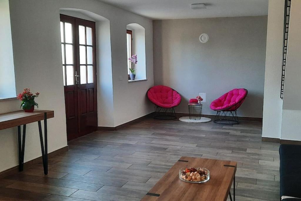 Holiday Home For 8 People, Pool + Sea View Vilanija Екстер'єр фото